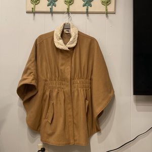 Jolt Cape Camel Color Coat Size S